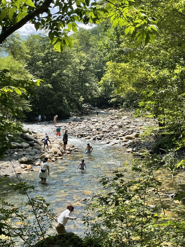 安曇野の滝(須砂渡 烏川渓谷)川遊びを楽しむ夏休み☆
