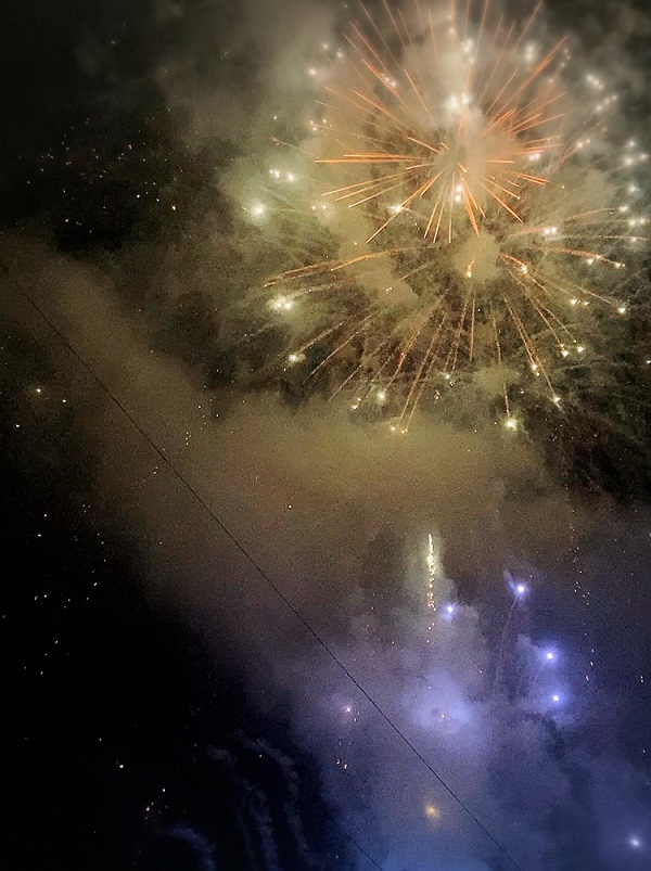 両小野中学校で花火打ち上げ🎆