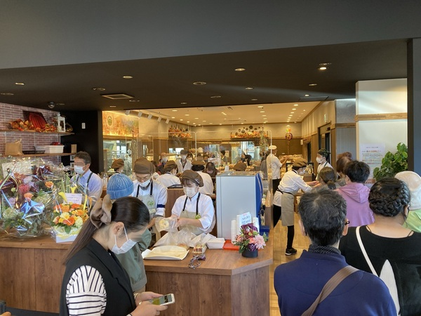 本日から『SWEET(スイート)』塩尻店 新体育館前にOPEN!!